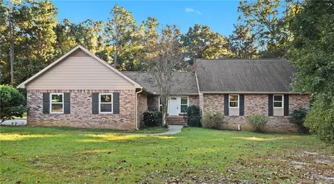 802 Pinewood Ct, Daphne, AL 36526