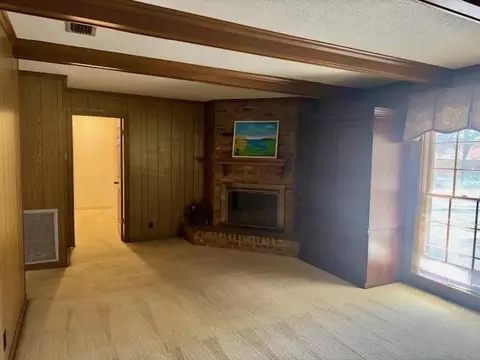 Living - 6417 Pinehurst Run, Mobile, AL 36608 photo 3 of 3