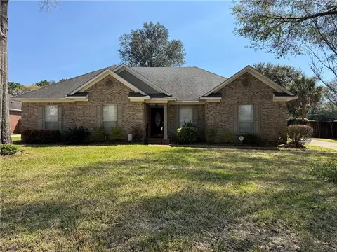 2025 Bradbury Dr E, Mobile, AL 36695