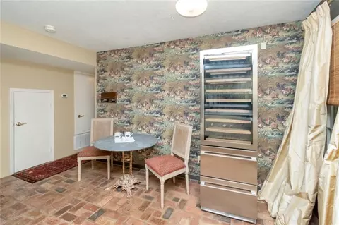 Dining - 513 Wacker Ln N, Mobile, AL 36608 photo 4 of 4