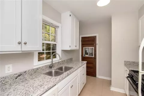 Kitchen - 214 Upham St #10B, Mobile, AL 36607 photo 1 of 6