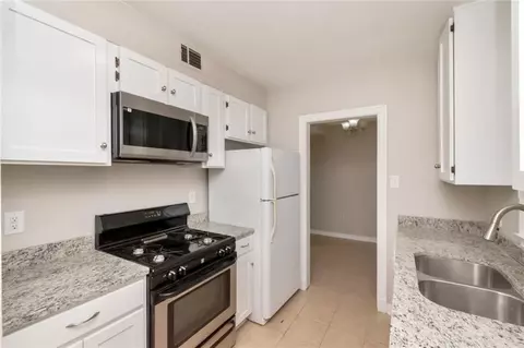Kitchen - 214 Upham St #10B, Mobile, AL 36607 photo 4 of 6