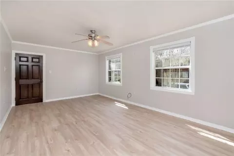 Living - 214 Upham St #10B, Mobile, AL 36607 photo 2 of 2