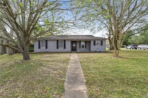 8501 Mcallister Dr, Theodore, AL 36582