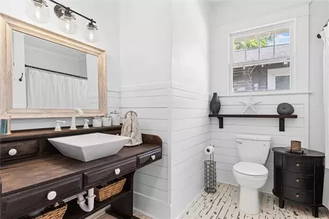 Bath - 121 Carlen St N, Mobile, AL 36607 photo 3 of 3