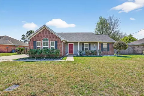 13423 James Copeland Dr, Mobile, AL 36695