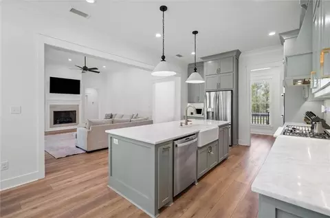 Kitchen - 3091 Deer Crest Ct, Mobile, AL 36695 photo 4 of 5