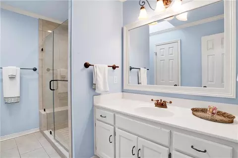 Bath - 6109 Lennox Pl, Mobile, AL 36693 photo 6 of 7