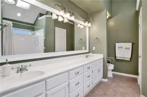 Bath - 6109 Lennox Pl, Mobile, AL 36693 photo 2 of 7