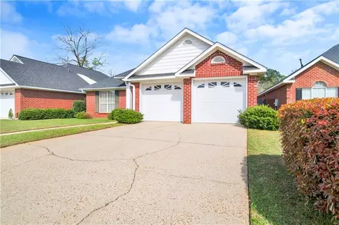 Exterior - 6109 Lennox Pl, Mobile, AL 36693 photo 2 of 9