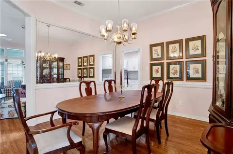 Dining - 6109 Lennox Pl, Mobile, AL 36693 photo 2 of 5