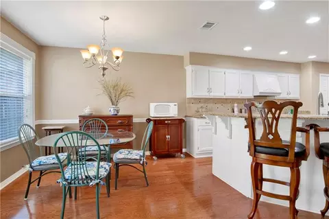 Dining - 6109 Lennox Pl, Mobile, AL 36693 photo 5 of 5