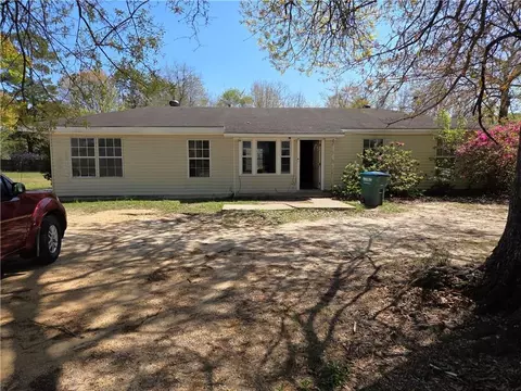 217 7th Ave, Atmore, AL 36502