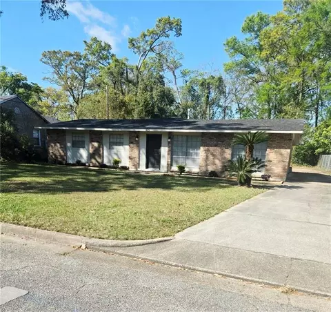 415 Devon St, Mobile, AL 36617