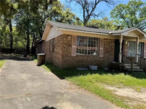 2151 Clement St, Mobile, AL 36617 photo 2
