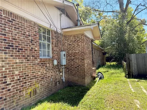 2151 Clement St, Mobile, AL 36617 photo 4