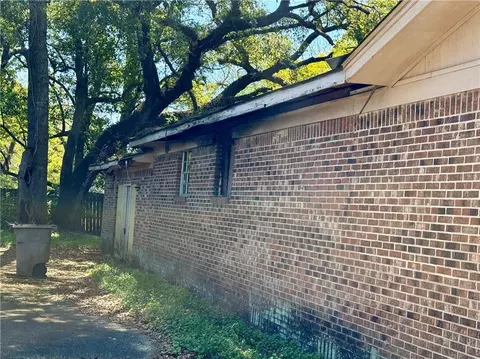 2151 Clement St, Mobile, AL 36617 photo 3