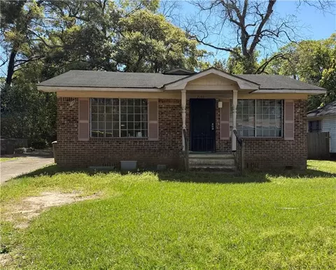 2151 Clement St, Mobile, AL 36617