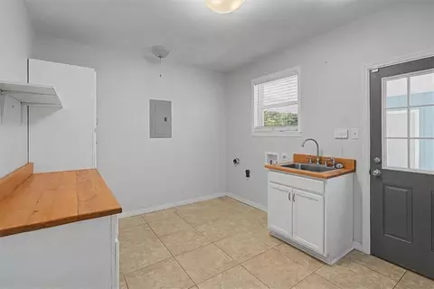 Other - 4122 Highpoint Dr S, Mobile, AL 36693 photo 4 of 8