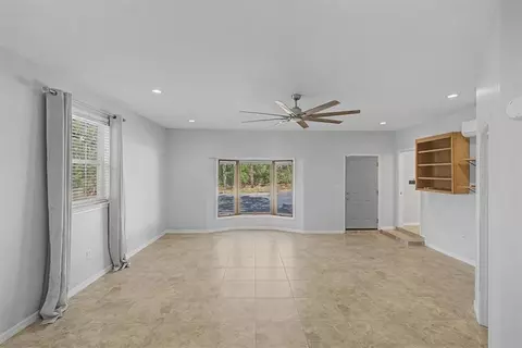 Living - 4122 Highpoint Dr S, Mobile, AL 36693 photo 8 of 11
