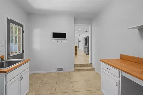 Other - 4122 Highpoint Dr S, Mobile, AL 36693 photo 3 of 8