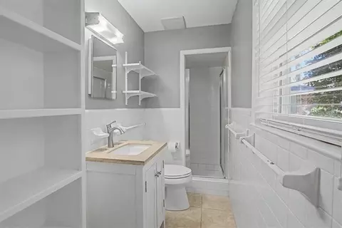 Bath - 4122 Highpoint Dr S, Mobile, AL 36693 photo 2 of 3