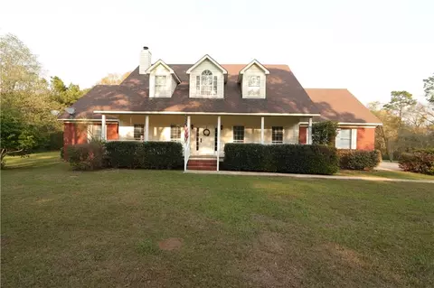 13350 Thompson Rd, Wilmer, AL 36587