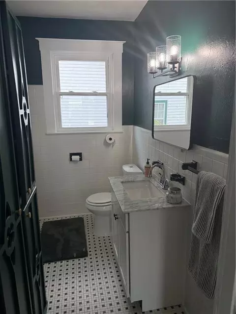 Bath - 119 Carlen St N, Mobile, AL 36607 photo 3 of 3