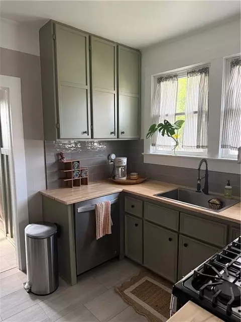 Kitchen - 119 Carlen St N, Mobile, AL 36607 photo 1 of 3