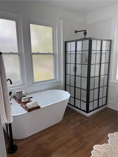 Bath - 119 Carlen St N, Mobile, AL 36607 photo 1 of 3