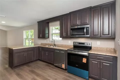 Kitchen - 369 Coventry Way, Mobile, AL 36606 photo 3 of 5