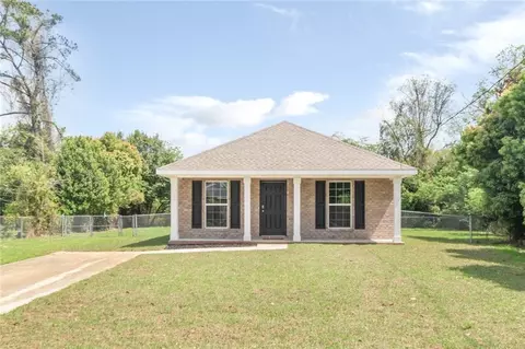 Exterior - 369 Coventry Way, Mobile, AL 36606 photo 6 of 6
