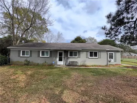 9035 Irvington Blb Hwy, Irvington, AL 36544