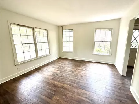Living - 316 Dalewood Dr, Mobile, AL 36608 photo 4 of 8