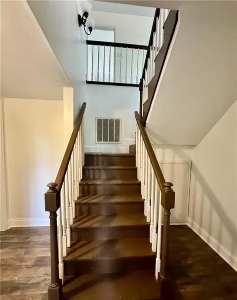 Entry Way - 316 Dalewood Dr, Mobile, AL 36608 photo 2 of 3