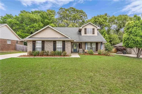 106 Southwark Ave, Fairhope, AL 36532