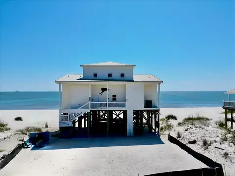 2229 Bienville Blvd, Dauphin Island, AL 36528