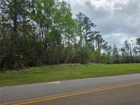 11631 Red Hill Rd, Bay Minette, AL 36507