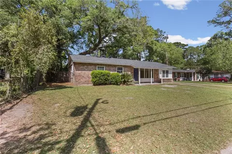 Exterior - 1508 Devonshire Dr, Mobile, AL 36605 photo 1 of 5