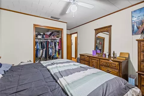 Bedroom - 5751 Howells Ferry Rd, Mobile, AL 36618 photo 2 of 3
