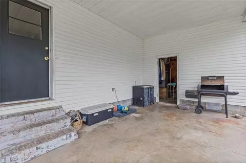 Exterior - 5751 Howells Ferry Rd, Mobile, AL 36618 photo 4 of 6