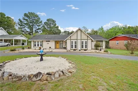 8301 Twin Lakes Dr, Mobile, AL 36695