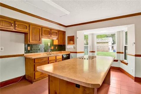 Kitchen - 906 Azalea Rd, Mobile, AL 36693 photo 3 of 6