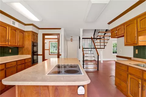 Kitchen - 906 Azalea Rd, Mobile, AL 36693 photo 5 of 6