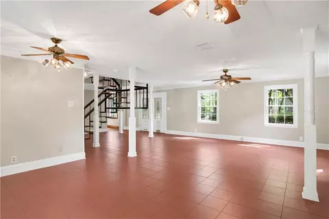 Living - 906 Azalea Rd, Mobile, AL 36693 photo 4 of 4