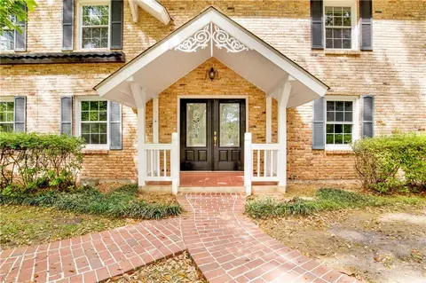Exterior - 906 Azalea Rd, Mobile, AL 36693 photo 4 of 16