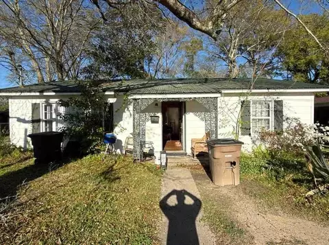 1014 Barbara Dr E, Mobile, AL 36617
