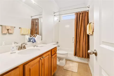 Bath - 966 Galoway Ave, Mobile, AL 36609 photo 3 of 3