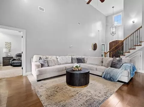 Living - 9205 Redberry Dr, Mobile, AL 36695 photo 2 of 3