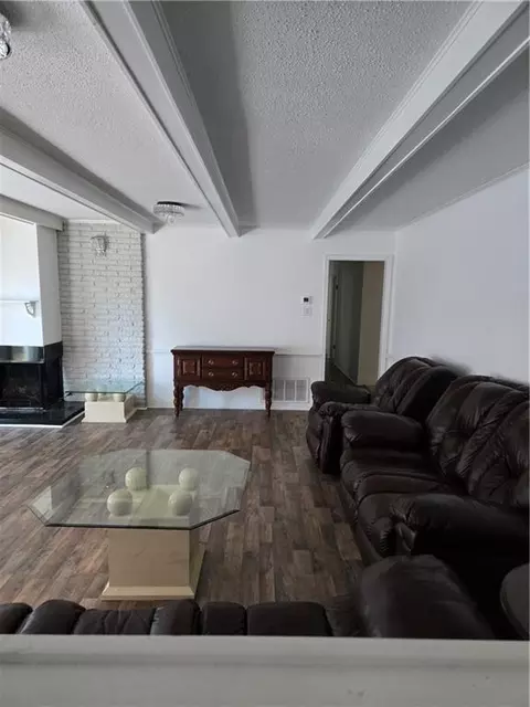 Living - 2301 Lantern Ln W, Mobile, AL 36693 photo 4 of 4